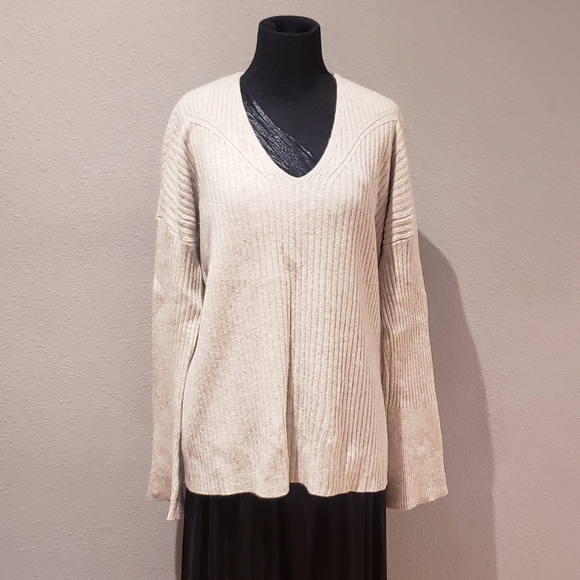 Rag & Bone - Ribbed Bell Sleeve Cashmere Sweater - Picture 7 of 9